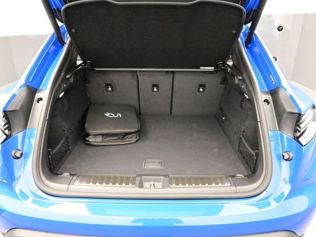 New 2026 Porsche Macan Electric RWD image 16