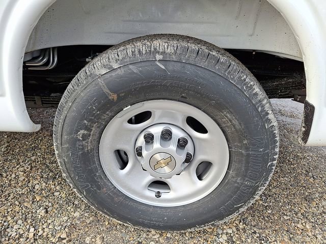 New 2025 Chevrolet Express 3500 LS image 5