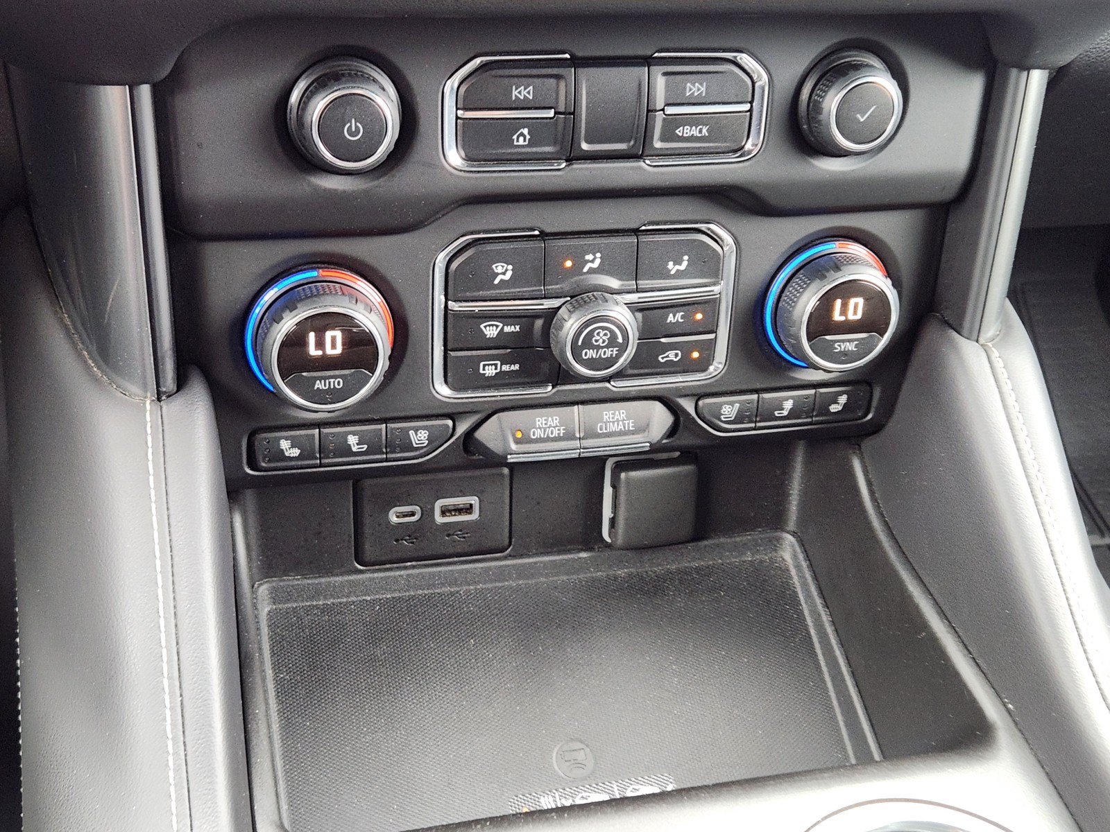 Used 2021 Chevrolet Tahoe Premier RWD image 15