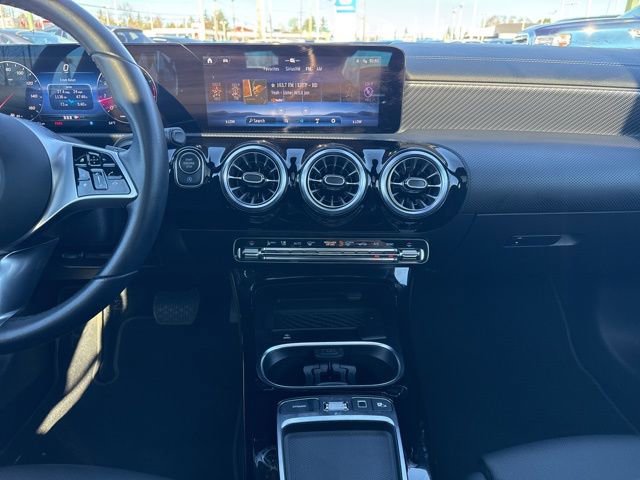 Used 2025 Mercedes-Benz CLA 250 4MATIC image 25