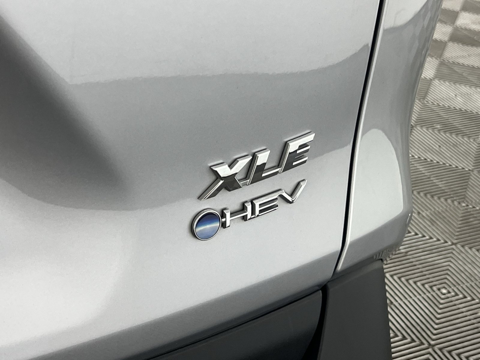 Used 2025 Toyota RAV4 XLE AWD/4WD image 27