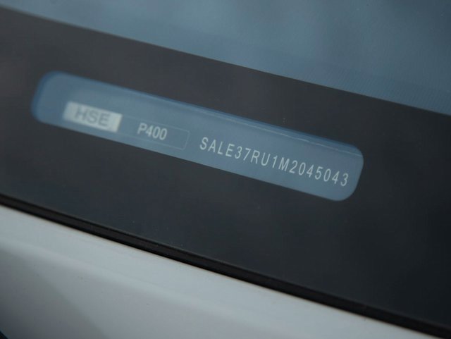 Used 2021 Land Rover Defender 110 X-Dynamic HSE image 32