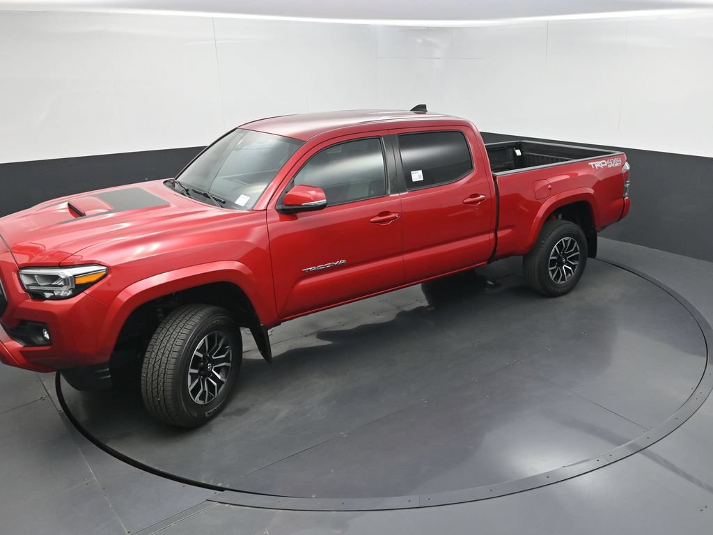 Used 2022 Toyota Tacoma TRD Sport w/ Technology Package AWD/4WD image 32