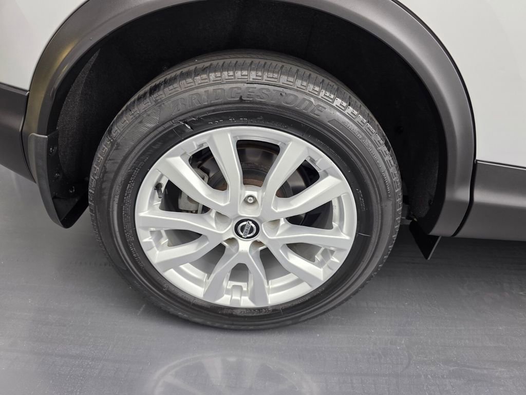 Used 2021 Nissan Rogue Sport S image 28