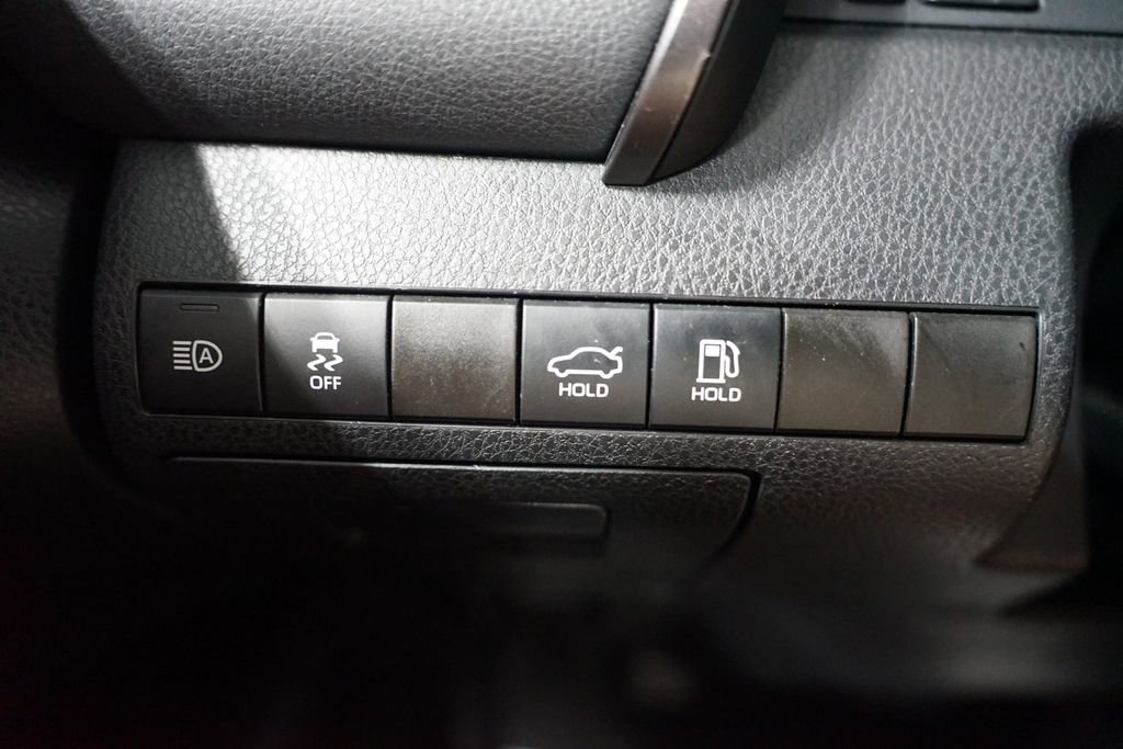 Used 2024 Toyota Camry SE image 26