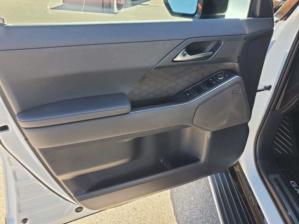 Used 2024 Lexus GX 550 image 8