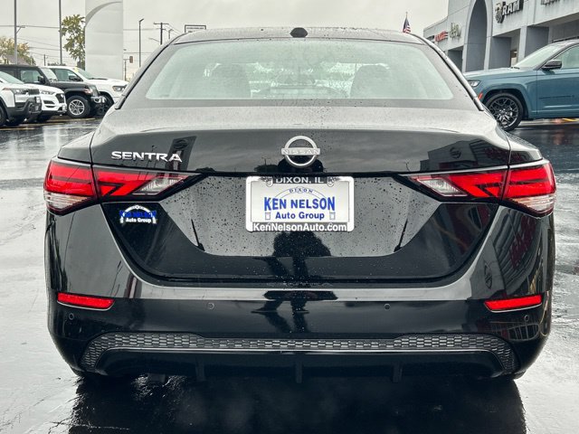 Used 2025 Nissan Sentra SV FWD image 4
