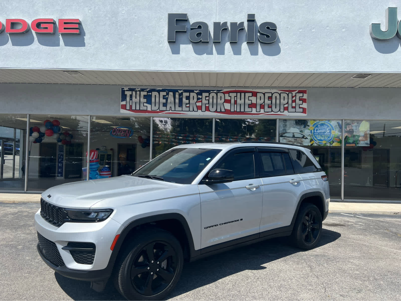 Used 2024 Jeep Grand Cherokee Altitude
