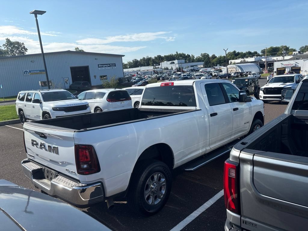 Used 2026 RAM 2500 Big Horn AWD/4WD image 2