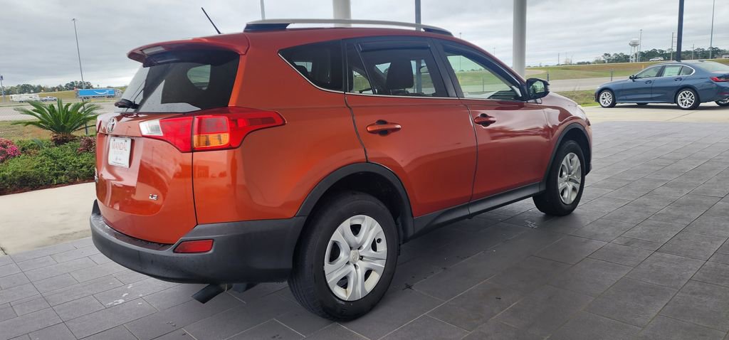Used 2015 Toyota RAV4 LE image 6