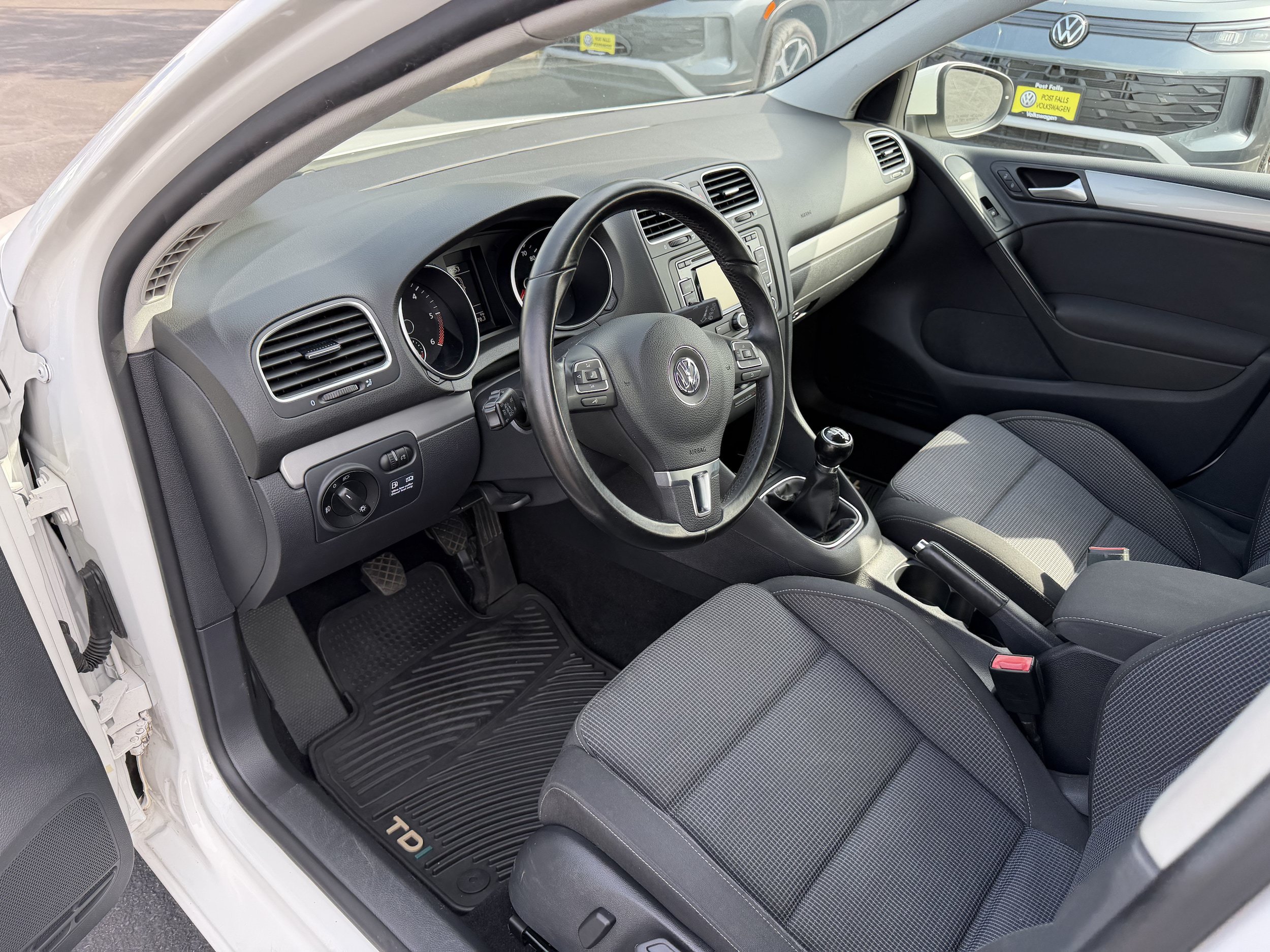 Used 2012 Volkswagen Golf TDI FWD image 8
