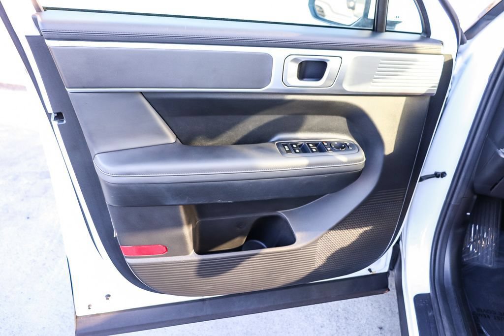 Used 2025 Hyundai Santa Fe SEL AWD/4WD image 23