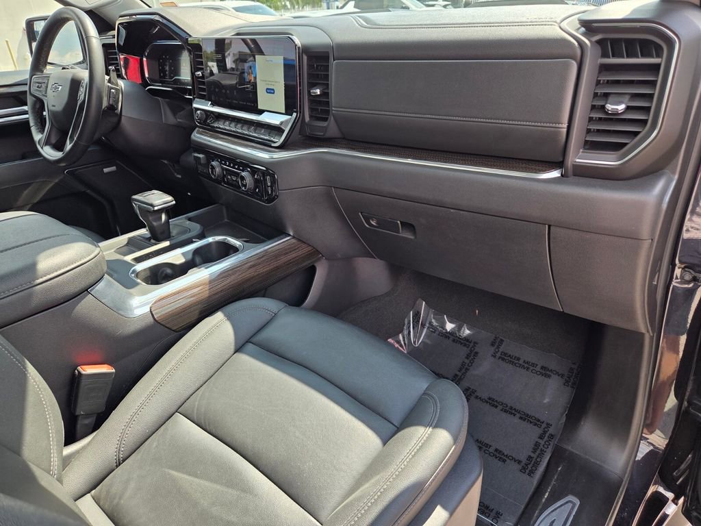 Used 2024 Chevrolet Silverado 1500 LT Trail Boss w/ Convenience Package II image 19