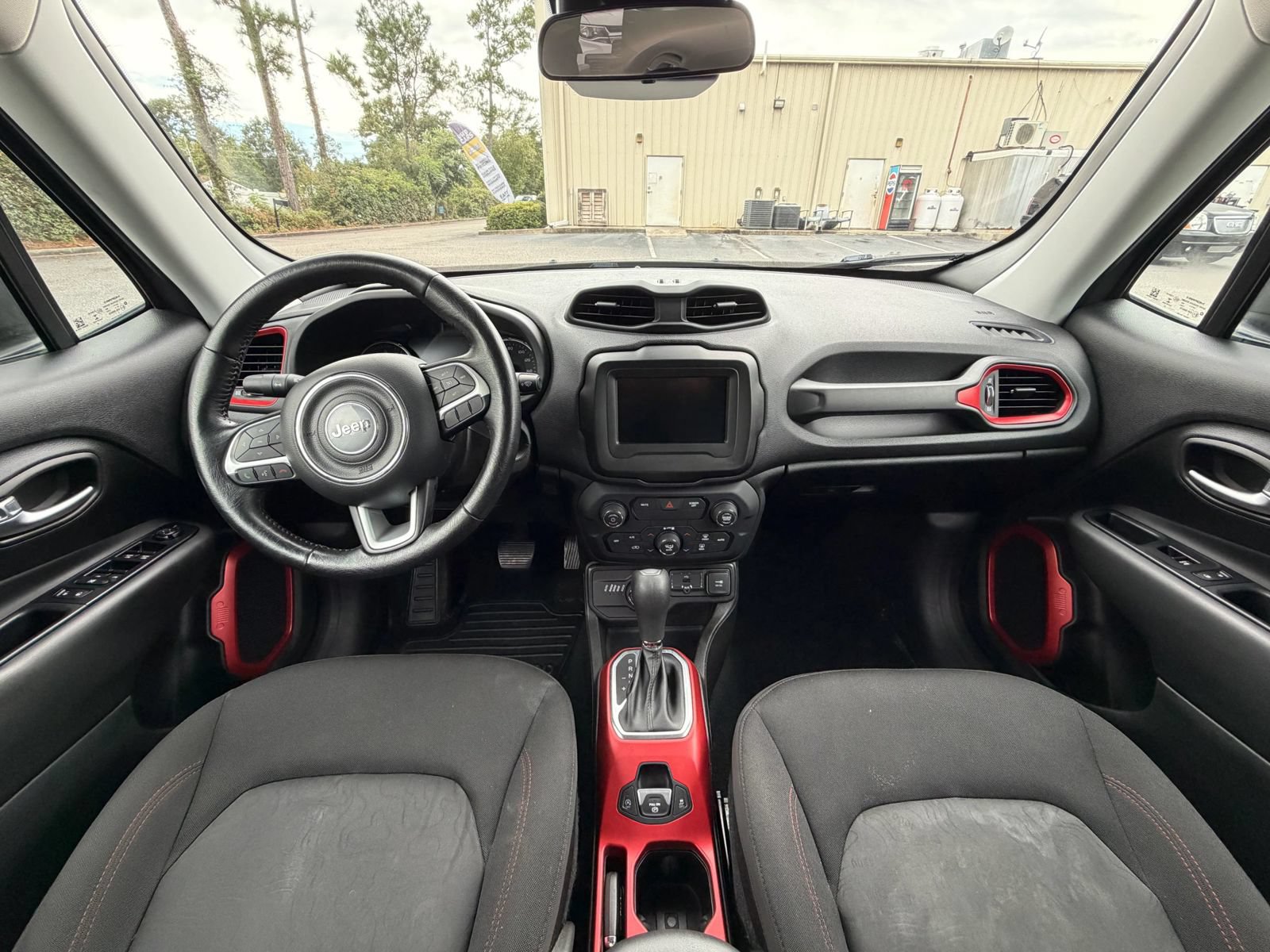 Used 2020 Jeep Renegade Trailhawk w/ Cold Weather Group AWD/4WD image 13