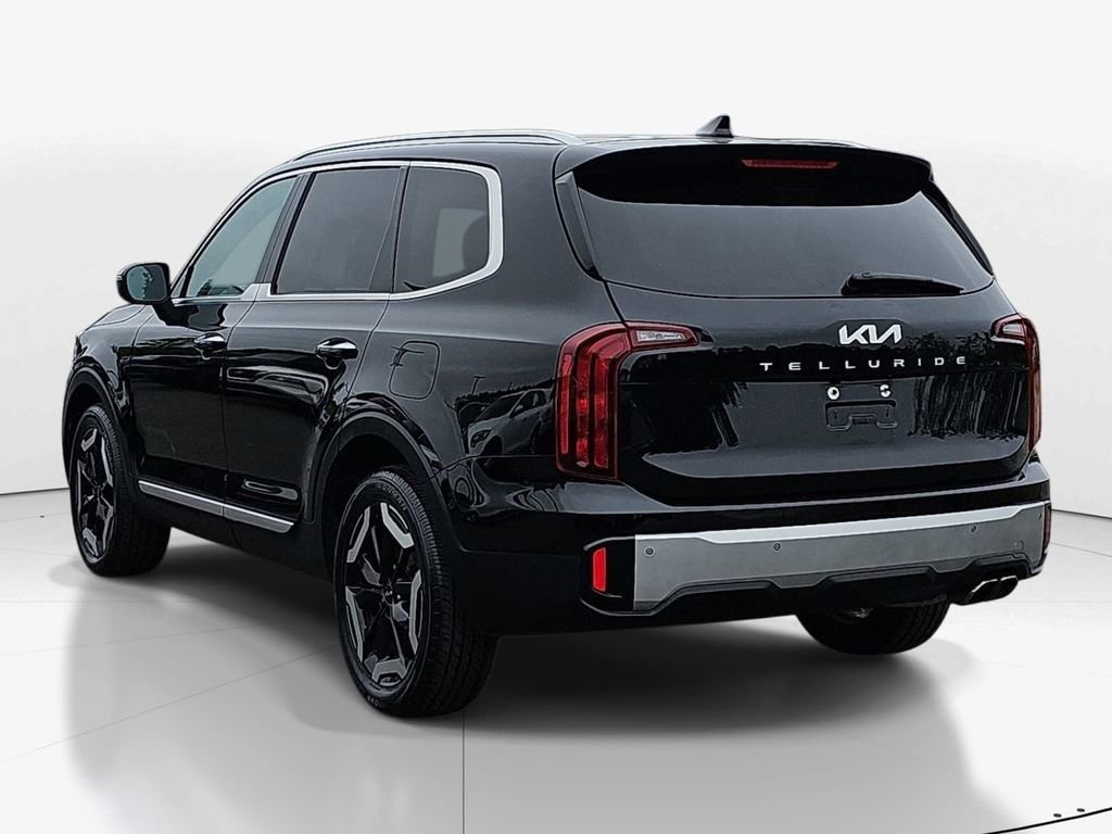 Used 2023 Kia Telluride S w/ S Sunroof Package FWD image 8