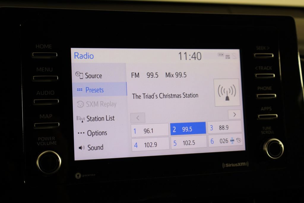 Used 2021 Toyota Camry SE w/ Convenience Package FWD image 29