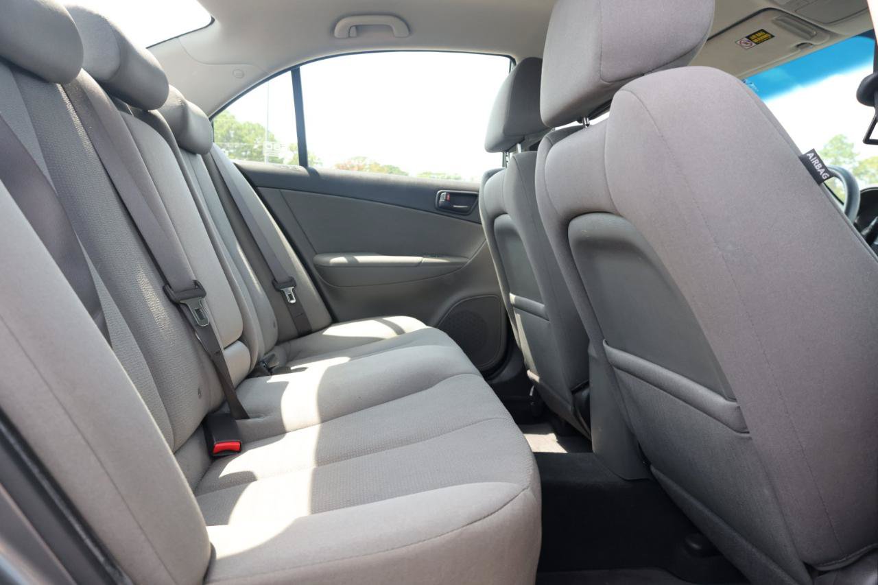 Used 2010 Hyundai Sonata GLS FWD image 16