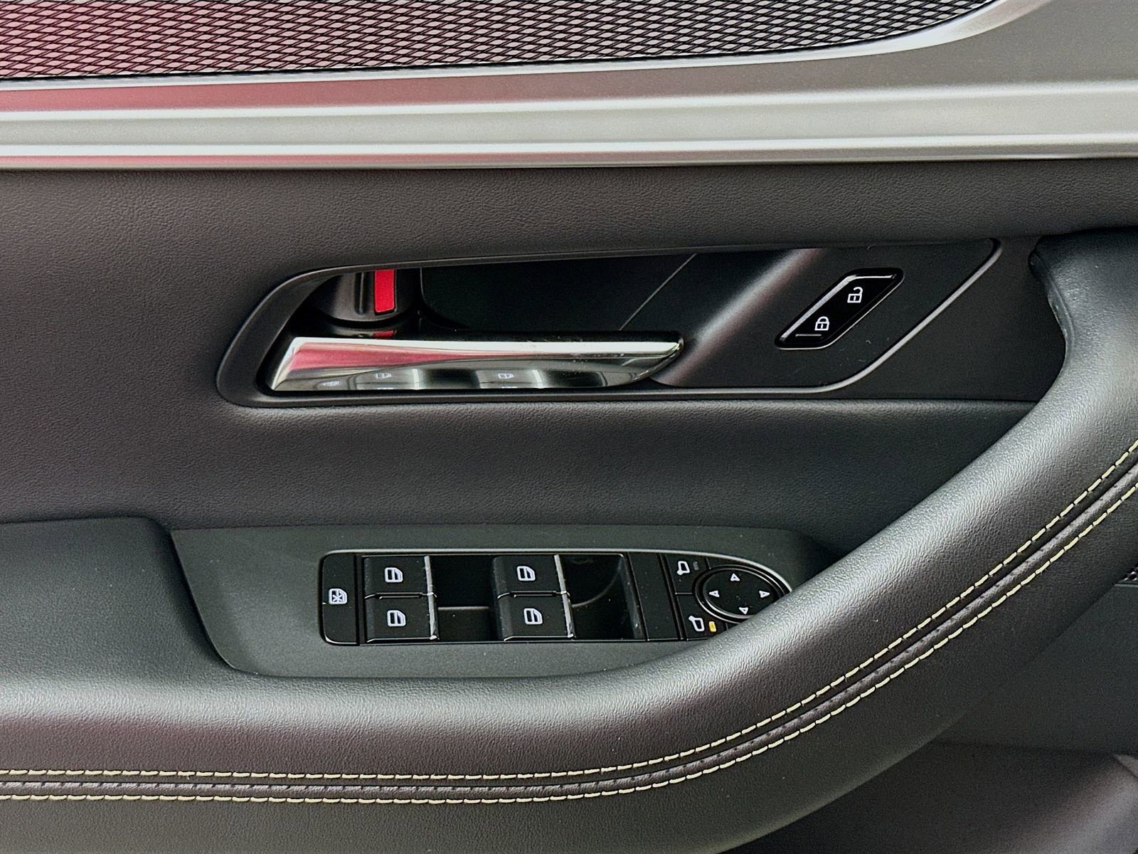 New 2026 MAZDA CX-90 Plug-In Hybrid w/ Preferred AWD/4WD image 18