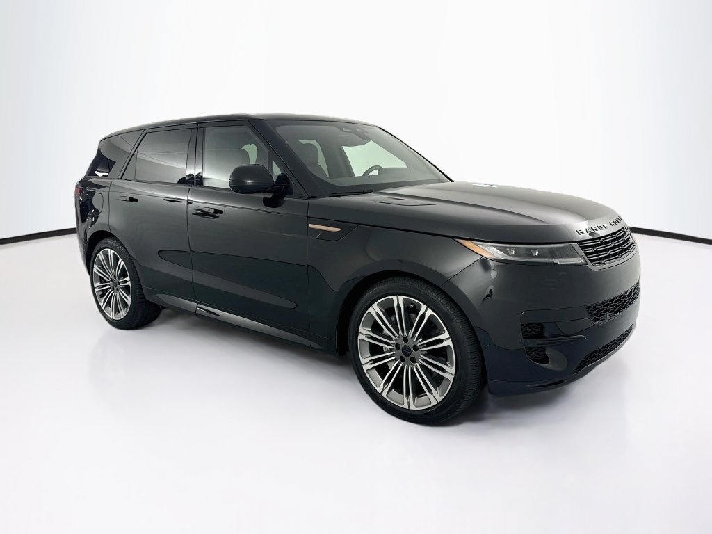 Used 2026 Land Rover Range Rover Sport SE AWD/4WD image 3