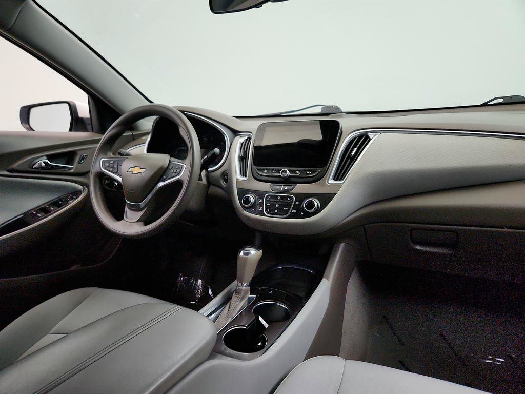 Used 2020 Chevrolet Malibu LT FWD image 24