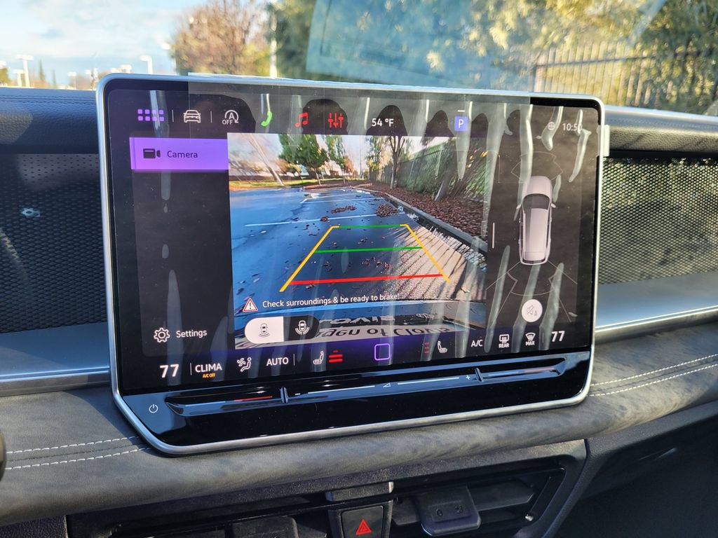New 2026 Volkswagen Tiguan SE R-Line AWD/4WD image 17
