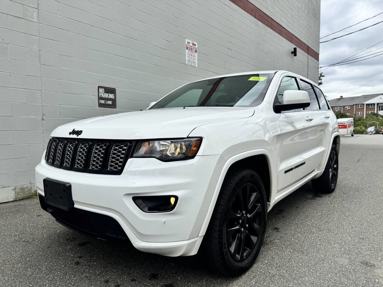 Used 2019 Jeep Grand Cherokee Altitude image 6