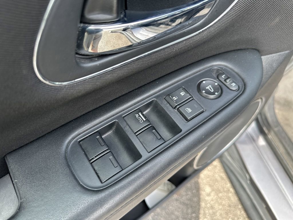 Used 2017 Honda HR-V EX image 17