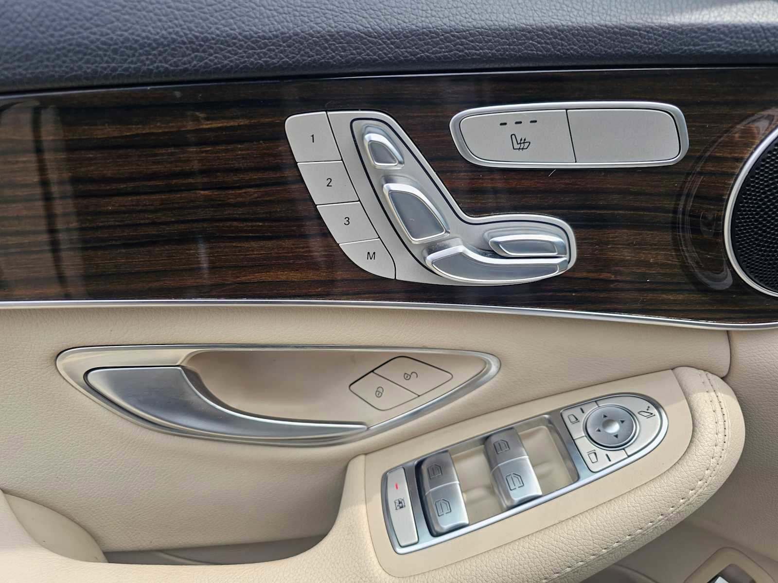 Used 2017 Mercedes-Benz C 300 4MATIC Sedan image 25