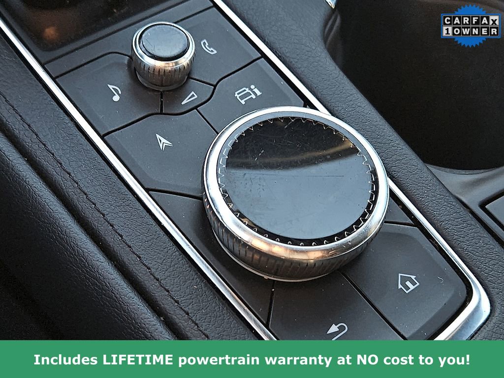 Used 2024 Cadillac XT4 Premium Luxury image 17