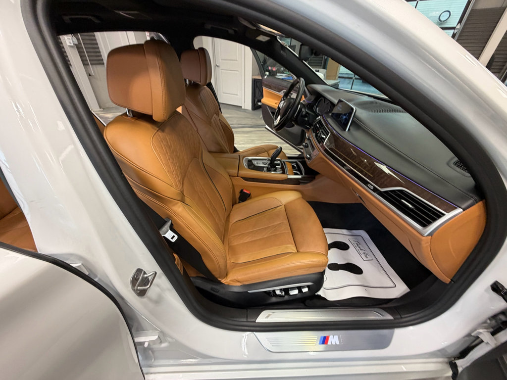 Used 2017 BMW 750i xDrive AWD/4WD image 43