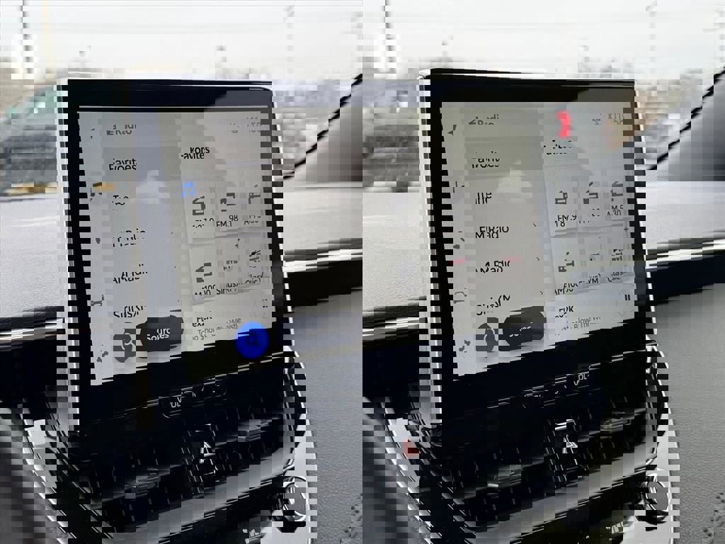 Certified 2025 Toyota Corolla SE w/ SE Premium Package AWD/4WD image 28