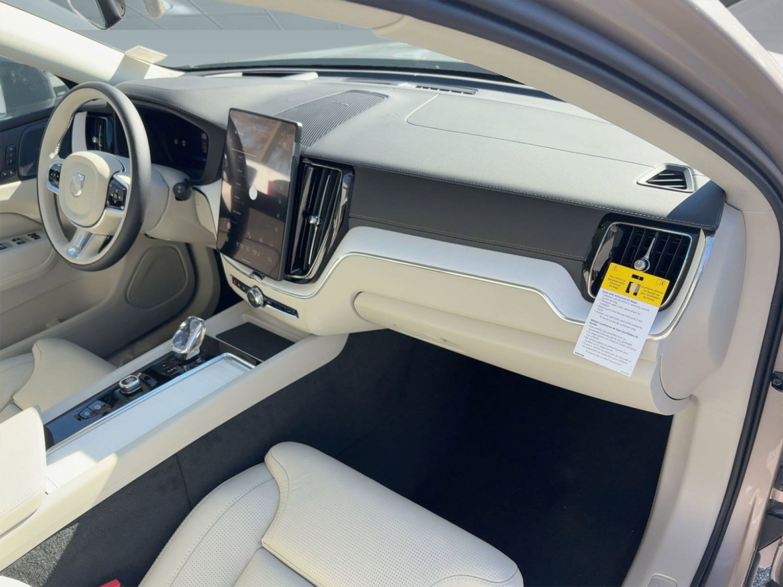 New 2026 Volvo XC60 B5 Ultra w/ Climate Package image 29