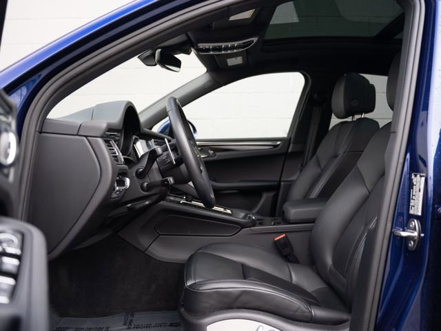 Certified 2026 Porsche Macan image 17