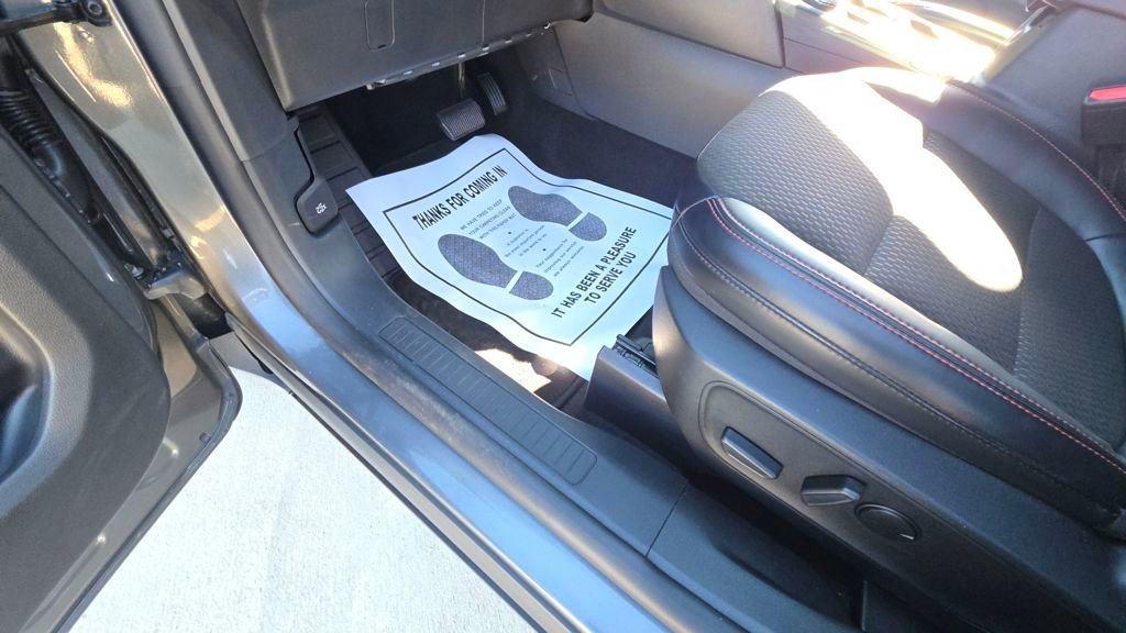 Used 2025 Ford Escape ST-Line image 22