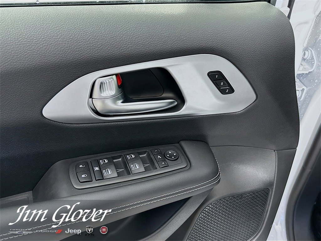 New 2026 Chrysler Pacifica Limited w/ S Appearance Package image 21