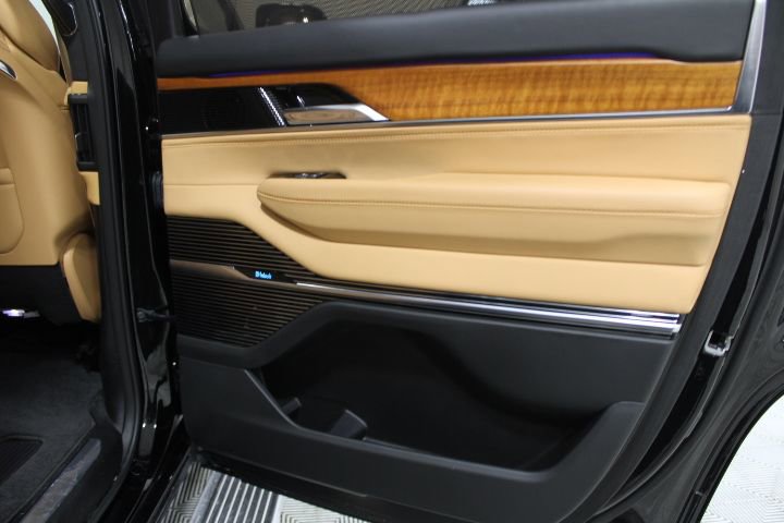 Used 2022 Jeep Grand Wagoneer Series III image 25