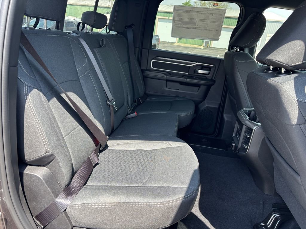 New 2026 RAM 3500 Big Horn AWD/4WD image 33