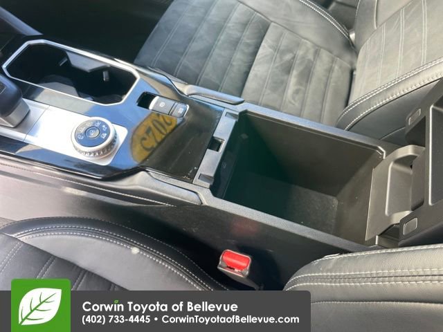 Used 2025 Mitsubishi Outlander SE image 25