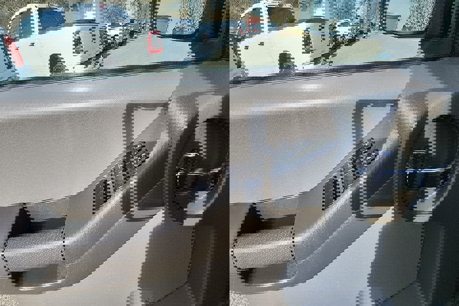 Used 2013 Nissan Xterra X image 15