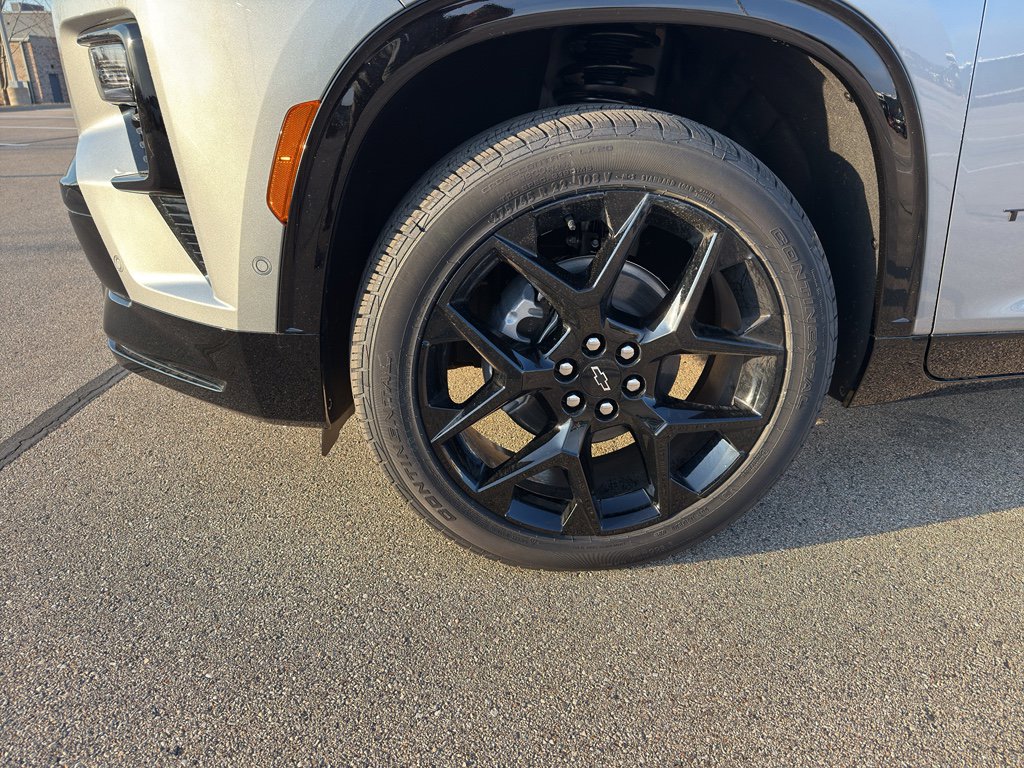 New 2026 Chevrolet Traverse RS w/ LPO, Floor Liner Package image 9
