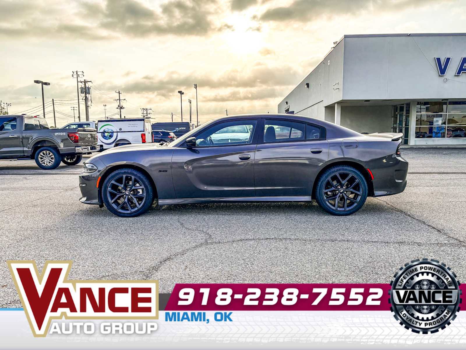 Used 2023 Dodge Charger R/T w/ Blacktop Package RWD image 4