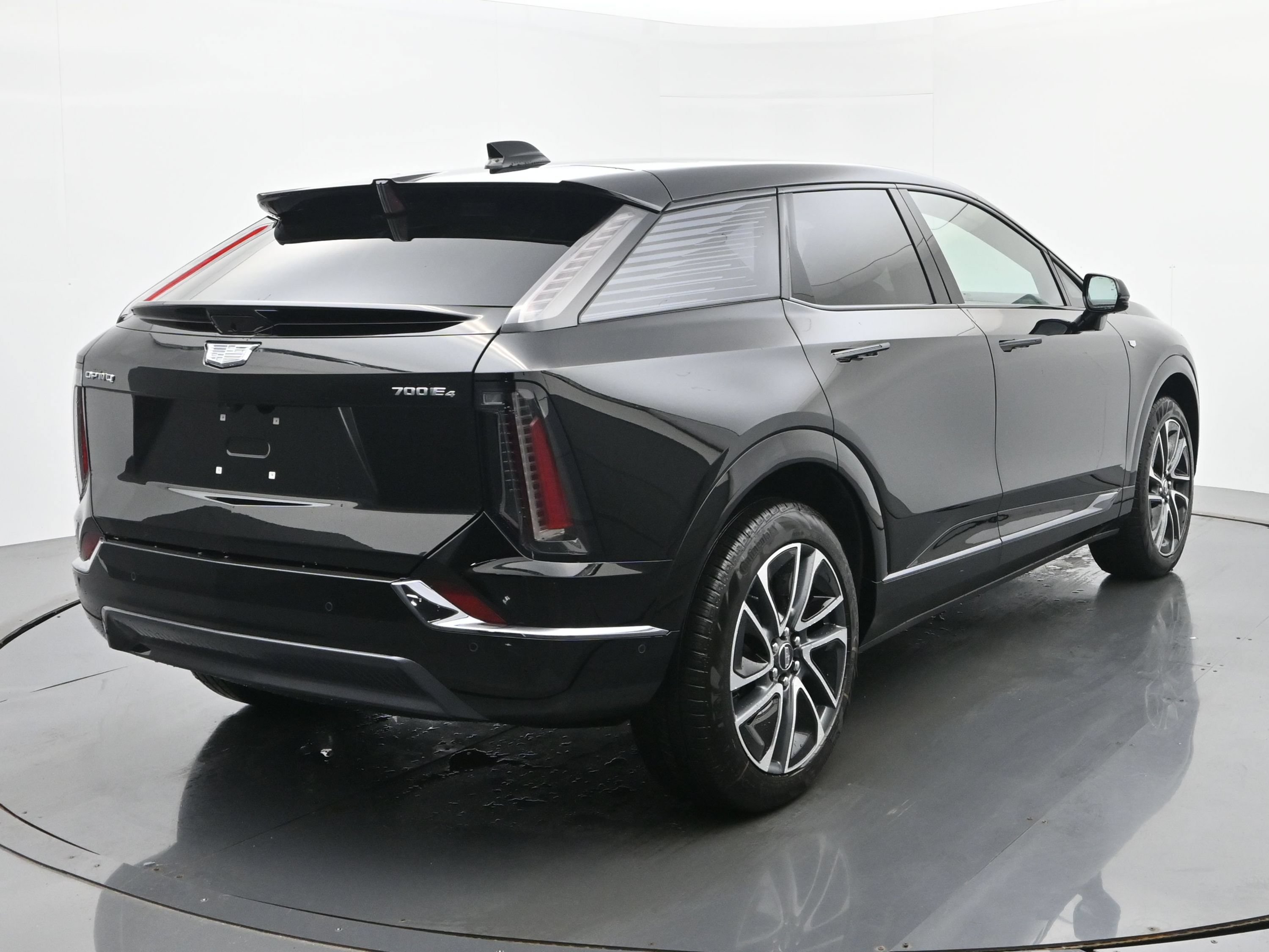 New 2026 Cadillac Optiq Sport 1 w/ LPO, Floor Liner Package AWD/4WD image 5