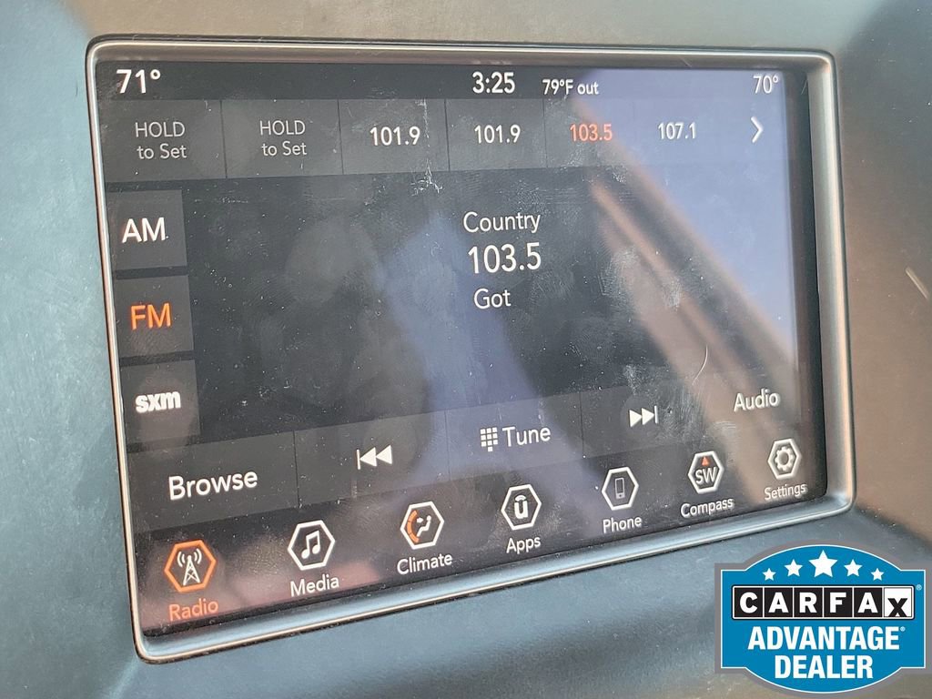 Used 2020 Jeep Grand Cherokee Laredo image 28