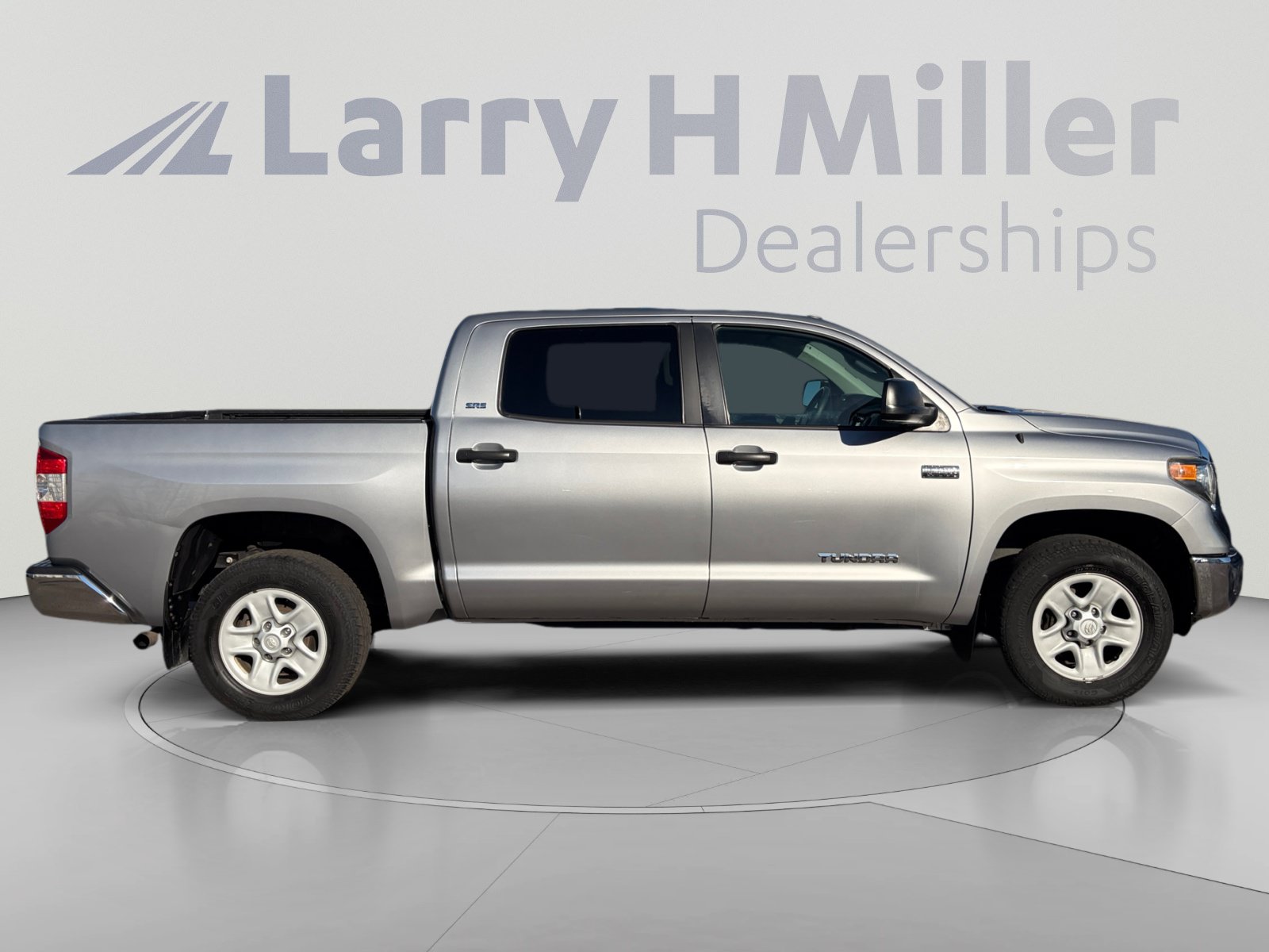 Used 2019 Toyota Tundra SR5 RWD image 6