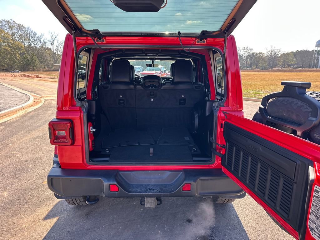 Used 2022 Jeep Wrangler Unlimited Sahara image 18