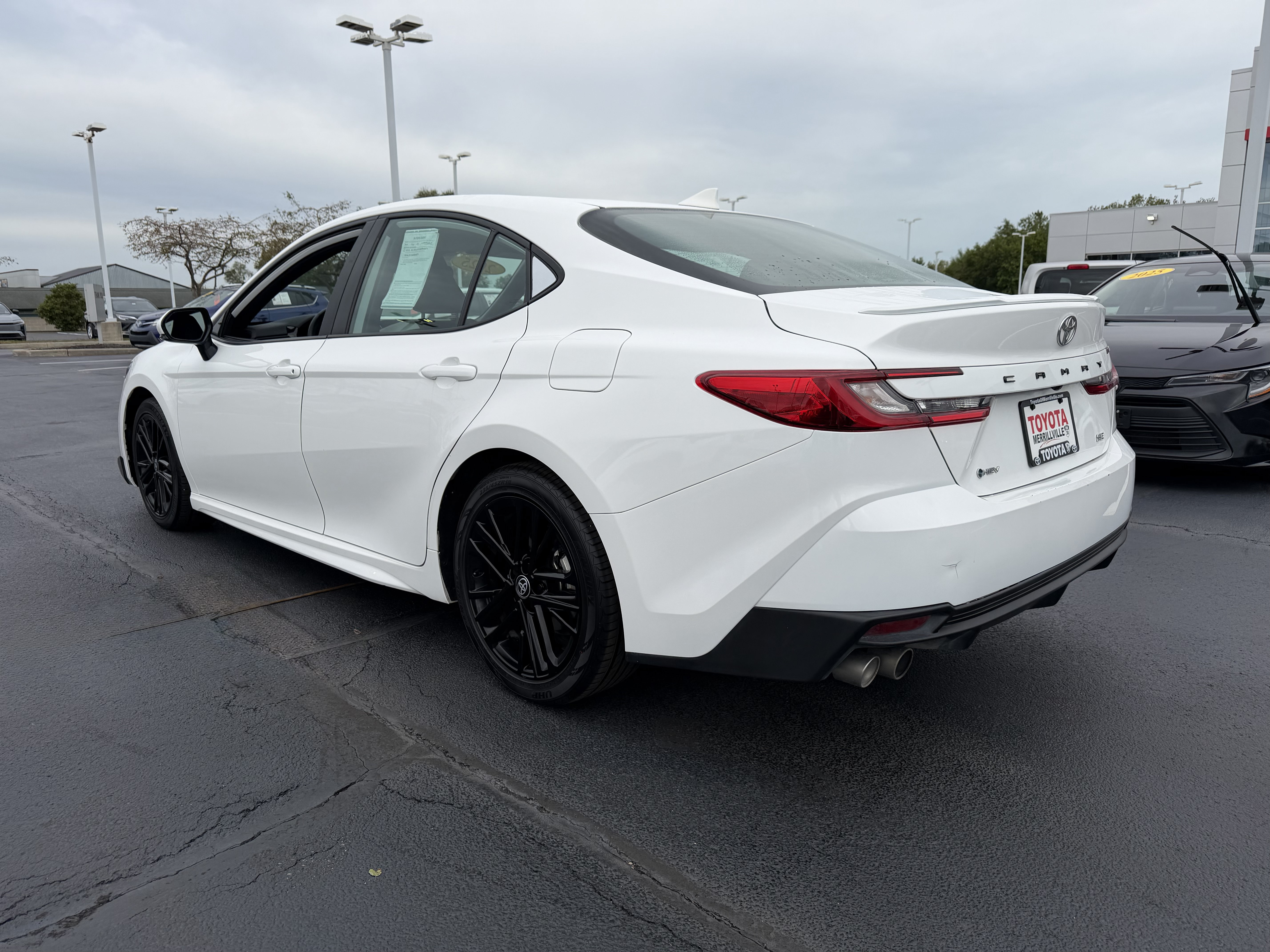 Certified 2025 Toyota Camry SE FWD image 5
