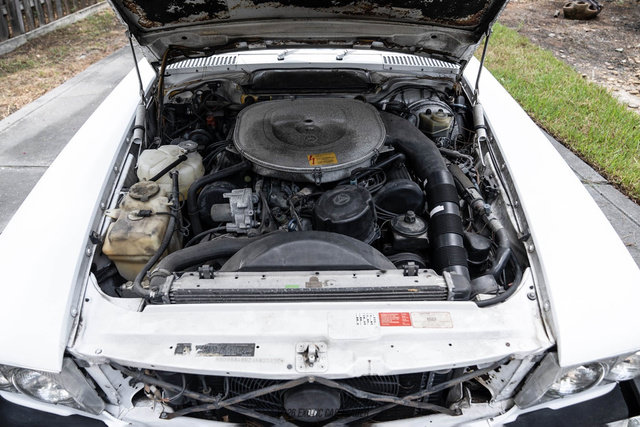 Used 1988 Mercedes-Benz 560 SL image 18