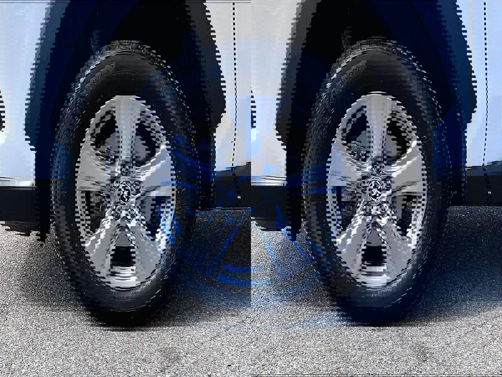 Used 2024 Toyota RAV4 XLE FWD image 7