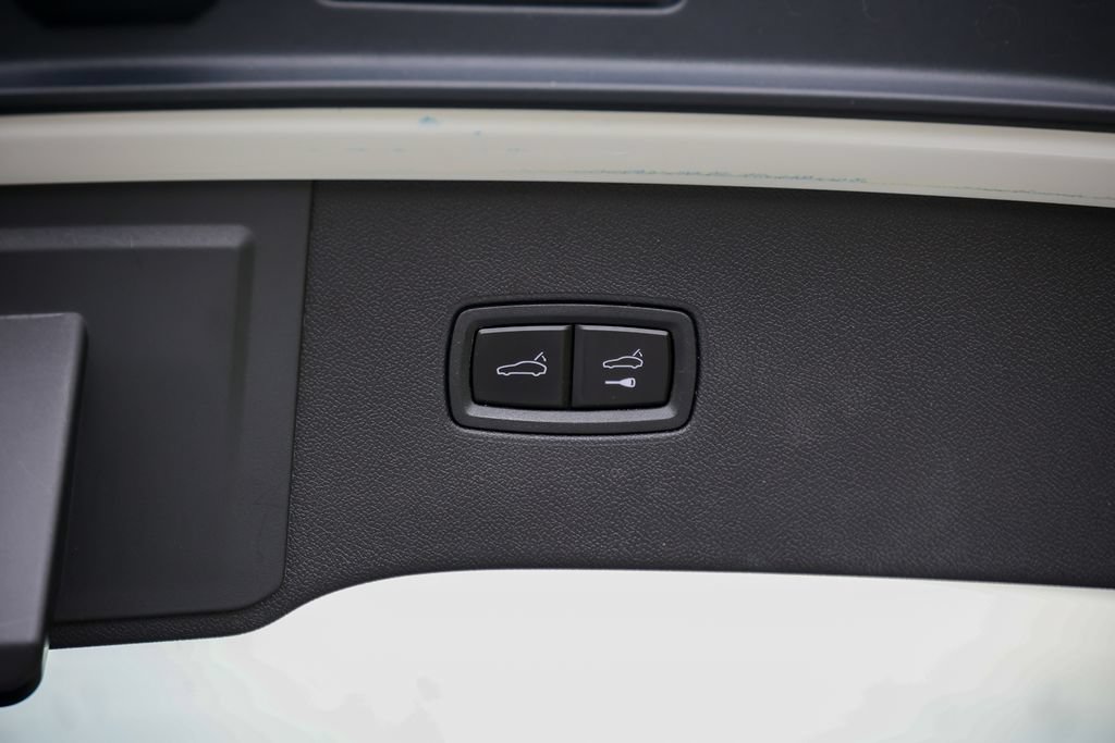 Certified 2025 Porsche Cayenne S AWD/4WD image 41