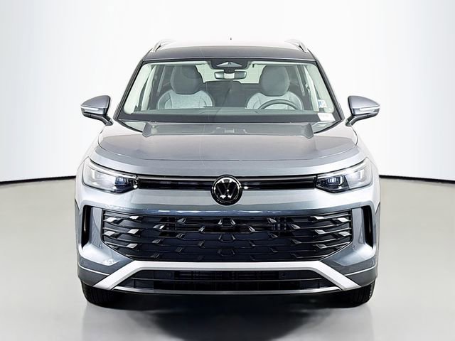 New 2025 Volkswagen Tiguan S image 2